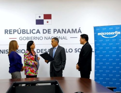 Ministra Castillo firma convenio con Microserfin para promover el emprendimiento entre los beneficiarios de los programas sociales