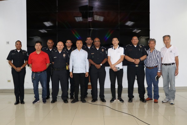 Policía Nacional de Panamá, se reúne con la Comunidad China