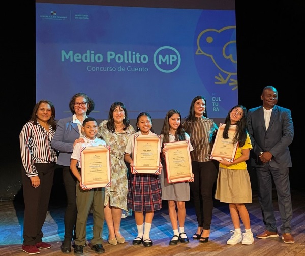 MiCultura premia a ganadores del Concurso de Cuento Medio Pollito 2023