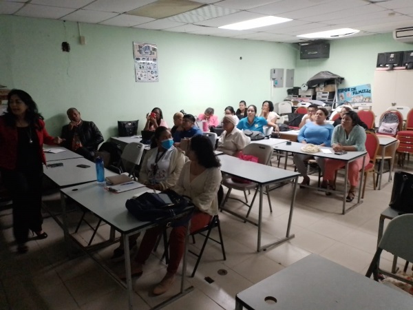 Salud imparte docencia educativa a personal de MEDUCA en Changuinola