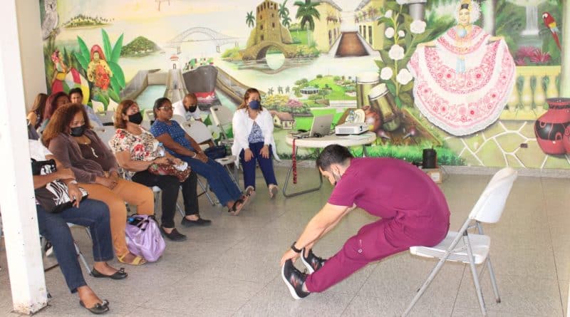 Taller sobre higiene postural en policlínica de San Miguelito