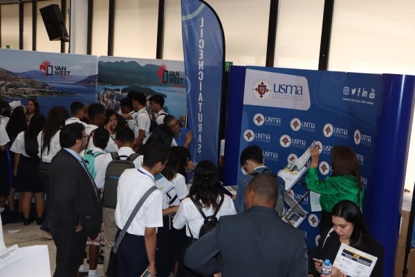 EXPO FERIA UNIVERSITARIA 2