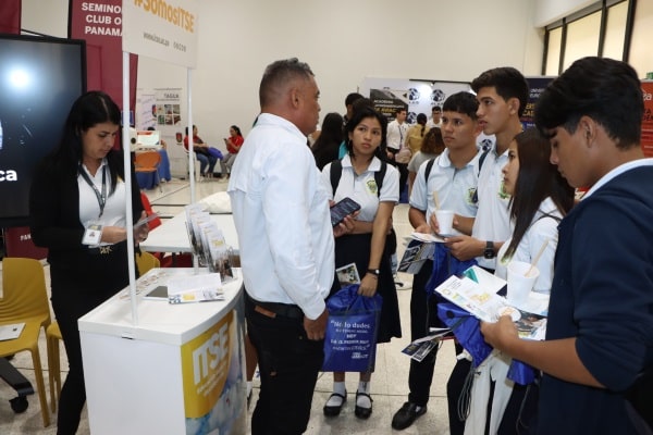 EXPO FERIA UNIVERSITARIA 5