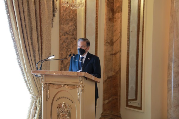 CONDECORACIÓN CECIL 6