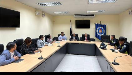 Director General, Jorge L. Ábrego se reúne con Autoridades de la DNOT