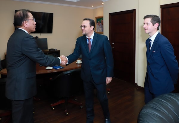 Embajador de Singapur realiza visita de cortesía al MICI