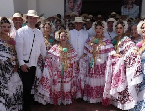 Presidente Mulino participa en el Desfile de las Mil Polleras en Las Tablas