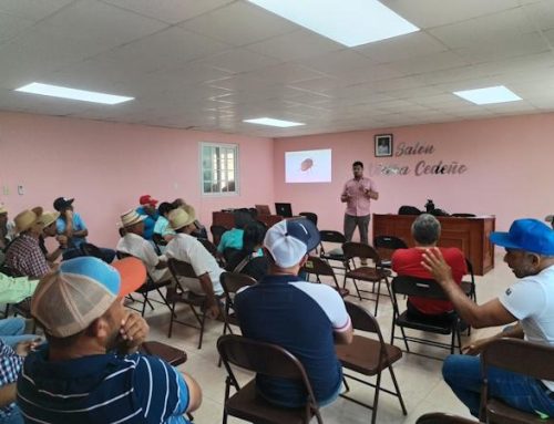 Salud Animal capacita a productores de Guararé Arriba, para la prevención y control de enfermedades