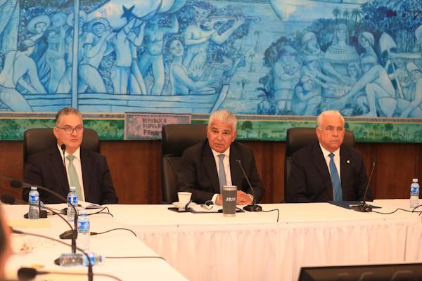 PRESIDENTE MULINO Y PRODUCTORES 3