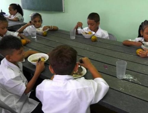 Comedores escolares son abastecidos de alimentos para ofrecer almuerzo a más de 104 mil 723 estudiantes