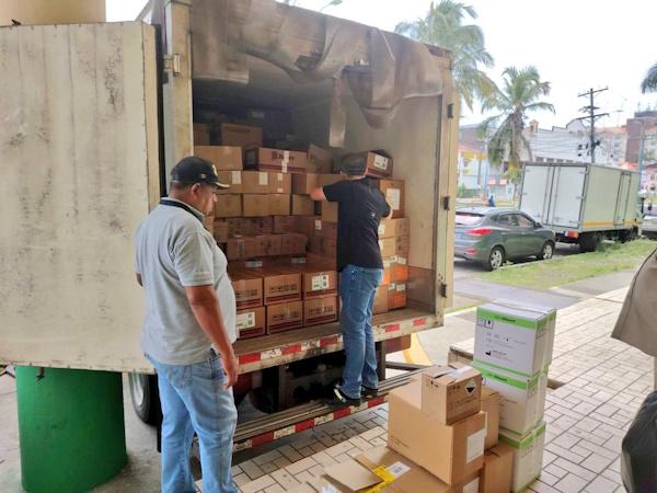 CAMIÓN MEDICINAS COLÓN 3