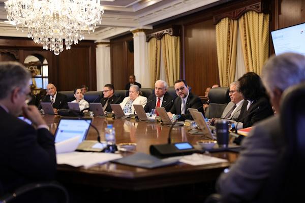 APRUEBAN RESOLUCIÓN CAFÉ 3