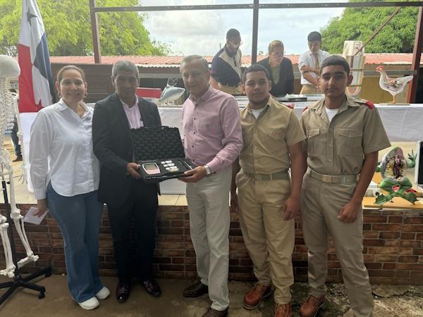 LABORATORIOS MEDUCA 2