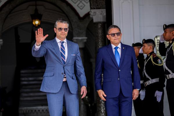 SECRETARIO EN PRESIDENCIA 4