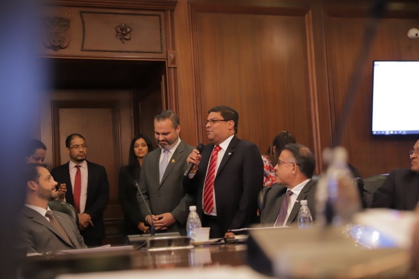 Ministro de Cultura Aguilar