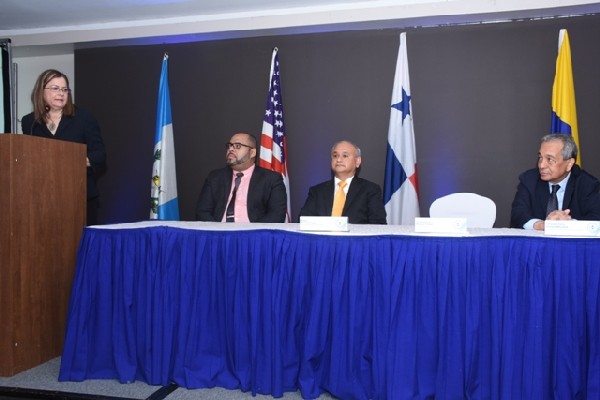 congreso médico autoridades e