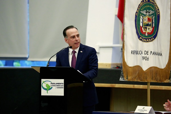 Ferrer instalaciión de Comisión