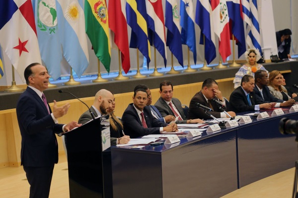 Ferrer instalación comisión destacada