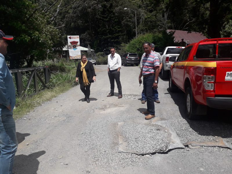 INSPECCIONAN CAMINOS-DE-PRODUCCION-EN-TIERRAS-ALTAS-3