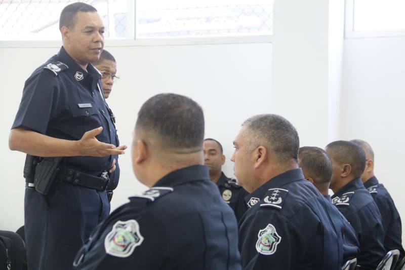 Policía Comunitaria 3