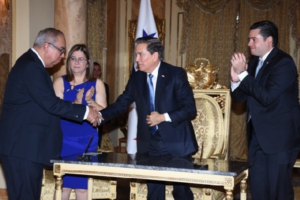 firma Lau Cortés 4