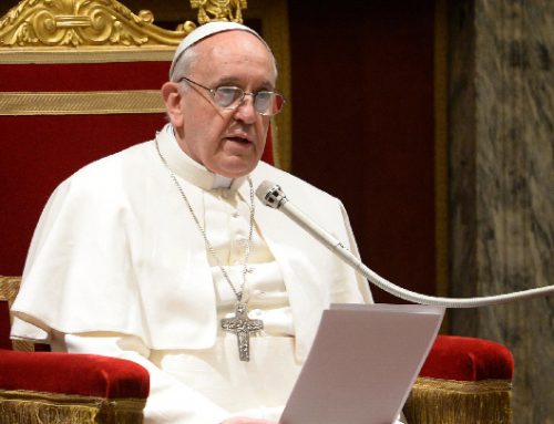 El Papa lamenta la muerte del cardenal Hummes, inspirador de su nombre: “Llevo en mi memoria sus palabras”