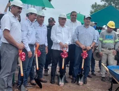 Ministro Valderrama pone en marcha la construcción de planta de procesos cárnicos en Los Santos