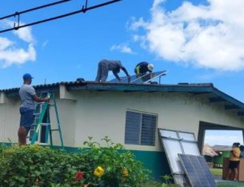 Siguen instalando neveras solares en puestos de Salud en Colón
