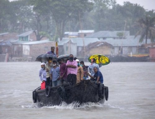 Aumentan a 67 los muertos por un naufragio en el norte de Bangladesh