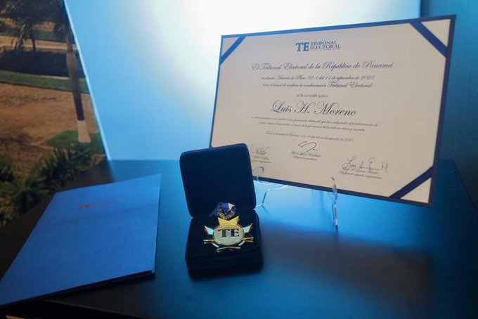 CONDECORACIÓN MORENO 3