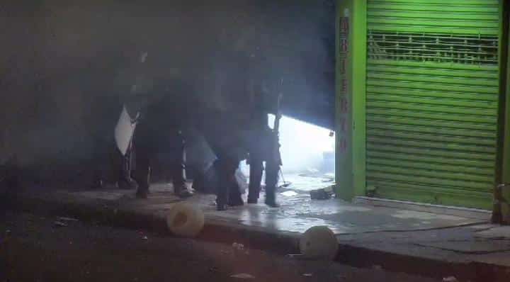 ARRESTADOS POR VANDALISMO 3