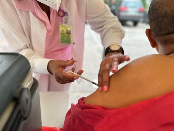 ENFERMERAS VACUNAS 2