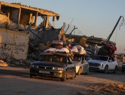 “No hay lugar seguro”: los palestinos huyen de Rafah sin saber qué vendrá después