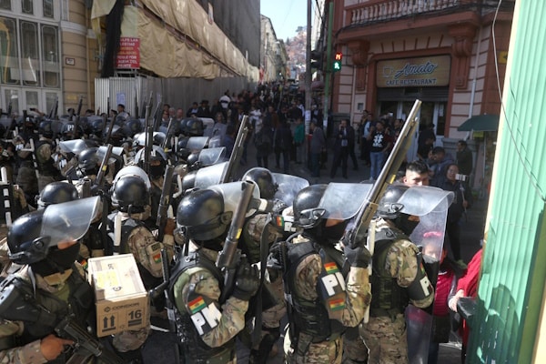 Bolivia captura a otros cuatro militares que “lideraron” el “intento de golpe de Estado”
