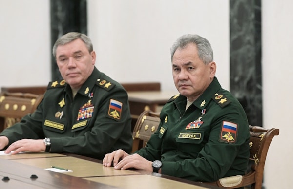 La Corte PenaI Internacional ordena el arresto del exministro de Defensa ruso y del jefe de Estado Mayor