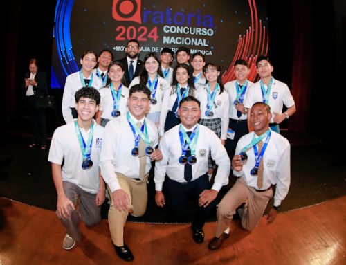 IFARHU impone medallas a finalistas del Concurso Nacional de Oratoria