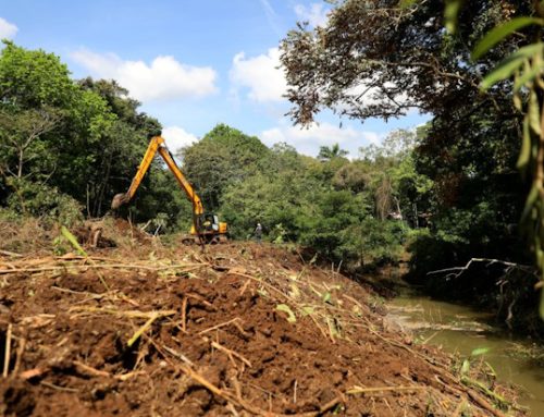 MOP realiza dragado en río Curundú y Puente del Rey