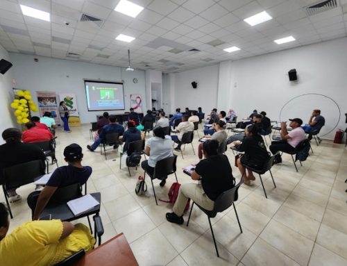 Manipuladores de alimentos reciben capacitación en Changuinola.