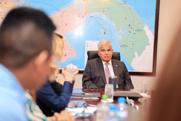 PRESIDENTE MULINO TRABAJADORES 2