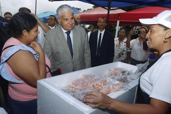 PRESIDENTE MULINO EN FERIA DEL IMA 3