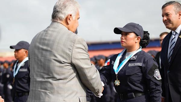 CEREMONIA GRADUACIÓN 5