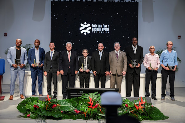 INAUGURACIÓN SALÓN FAMA 3