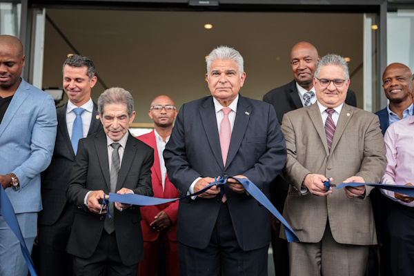 INAUGURACIÓN SALÓN FAMA 7