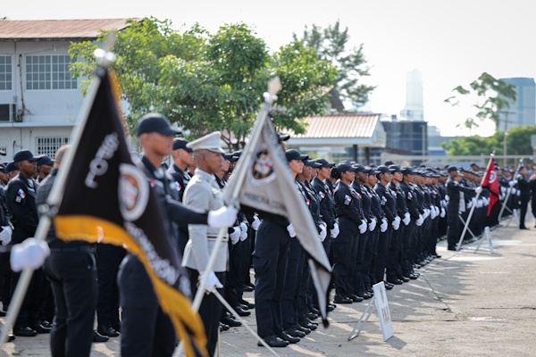 PRESIDENTE GRADUACIÓN AGENTES 10