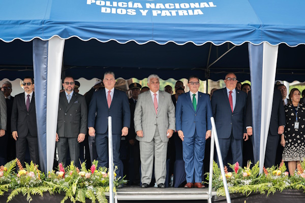 PRESIDENTE GRADUACIÓN AGENTES 3