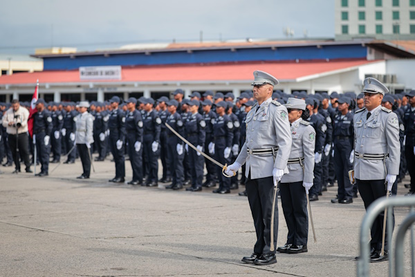 PRESIDENTE GRADUACIÓN AGENTES 5