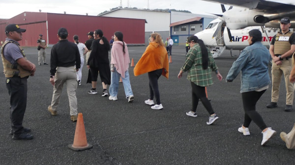 EXPULSAN MIGRACIÓN 4