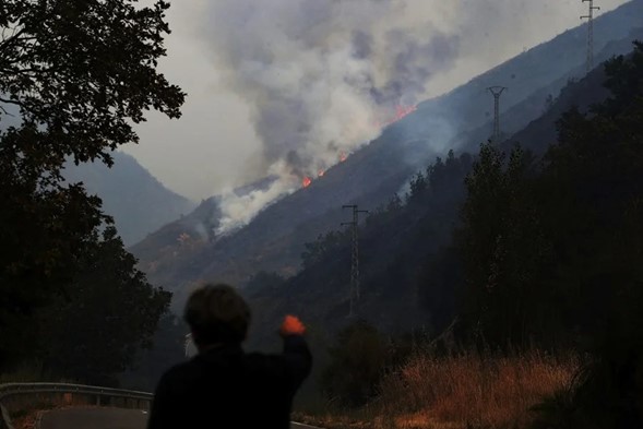 Última hora de los incendios: jornada esperanzadora en la extinción y nuevos realojos