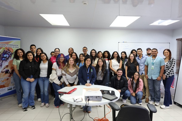 Médicos veterinarios internos realizan jornada de inducción con el MIDA