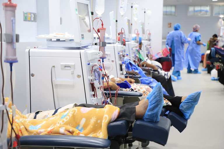 Nueva y moderna sala de hemodiálisis en el Complejo Hospitalario de Panamá, se pone en marcha, al recibir a sus primeros pacientes